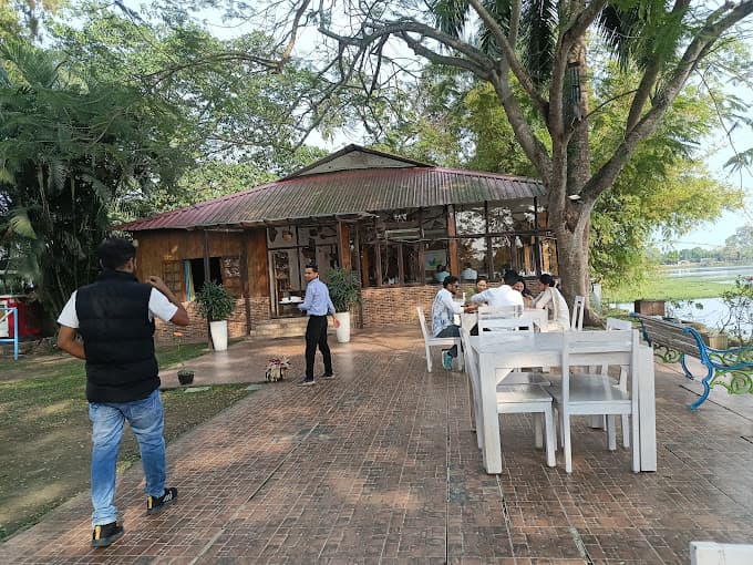 Elegant and cozy dining ambience at Heritage Jaysagar with warm lighting